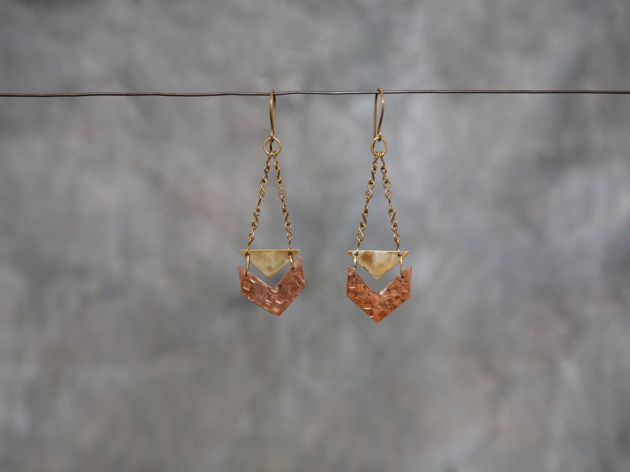 Earrings Chevron copper/brass