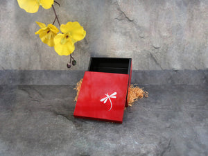 Box w/dragon fly Red-"M"