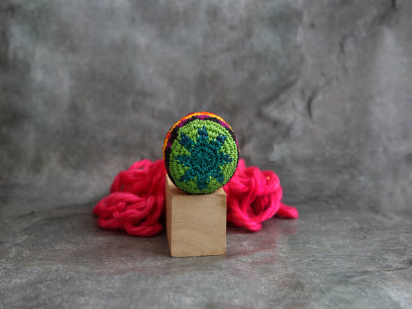 Hacky sacks round