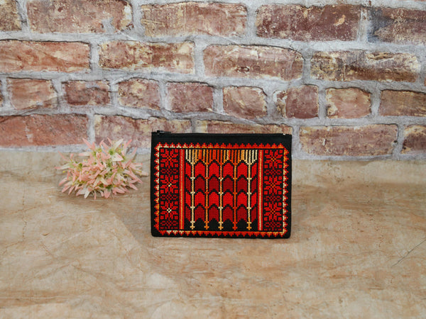 Small pouch cross-stitch