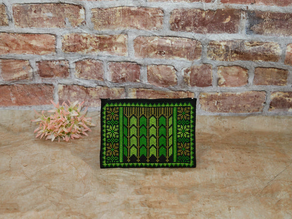 Small pouch cross-stitch