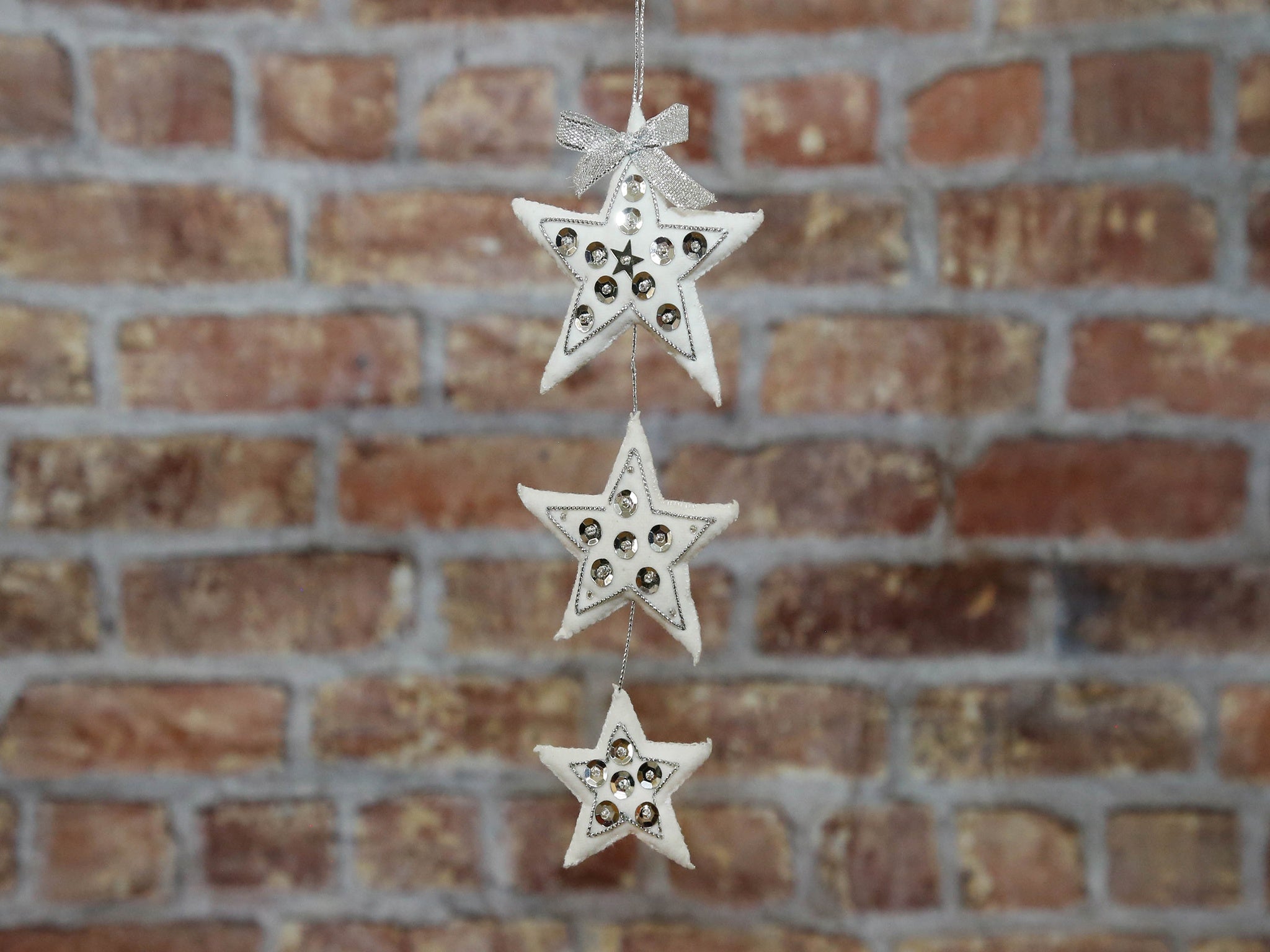 Triple star white