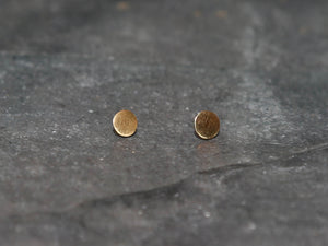 EarringSmall Circle Stud