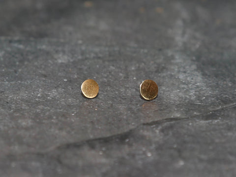 EarringSmall Circle Stud