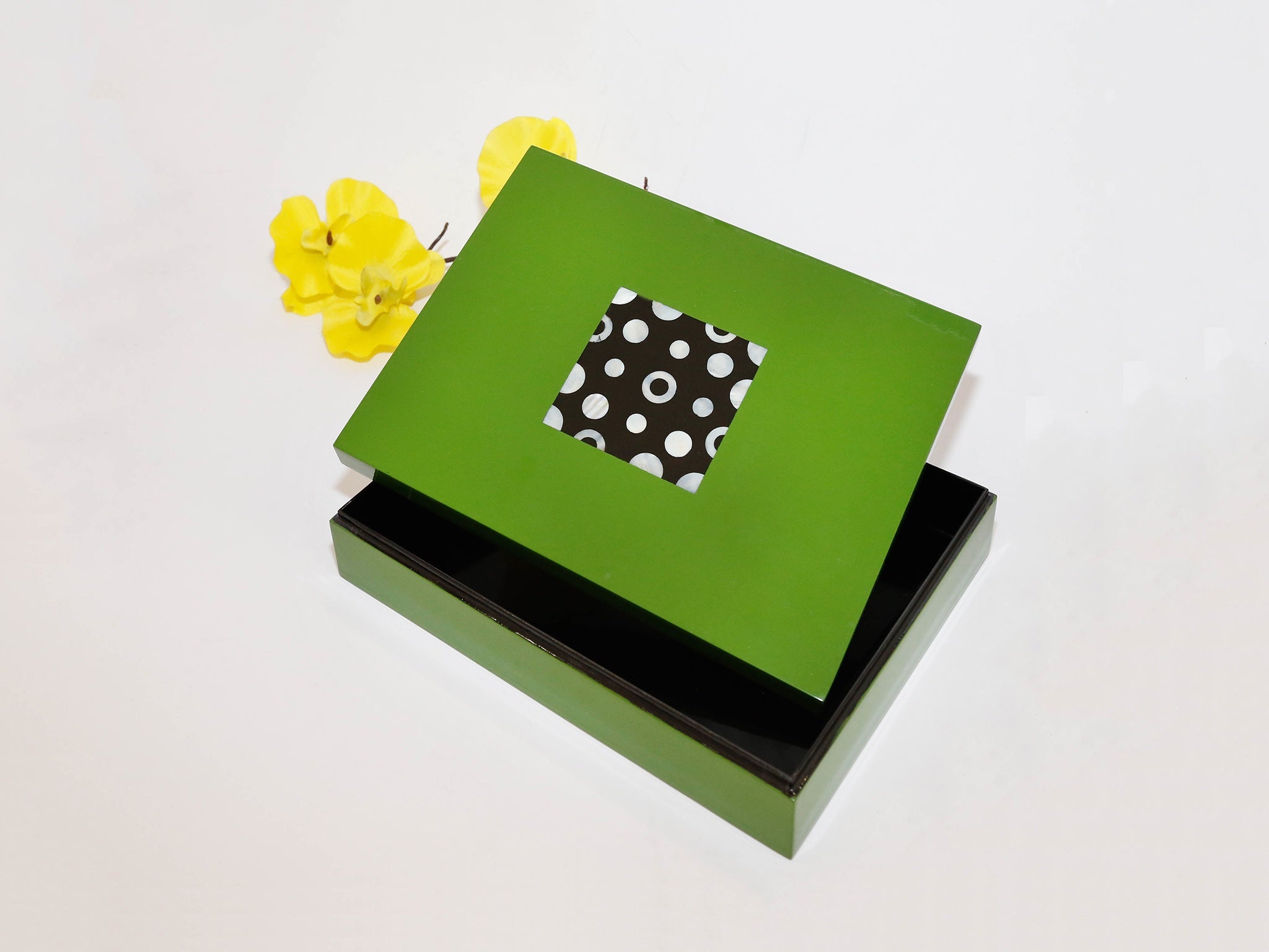 Lacquer Box (green)
